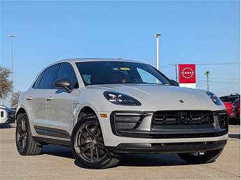 2023 Porsche Macan T 