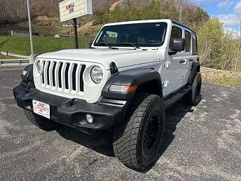 White Jeep Wrangler SUV 2019