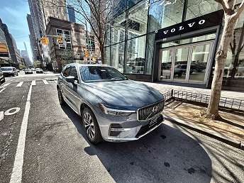 2023 Volvo XC60 B5 Plus 