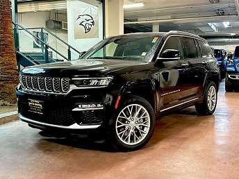 Black Jeep Grand Cherokee Summit 4xe 2023