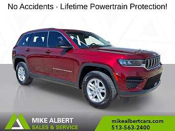 2023 Jeep Grand Cherokee Laredo 