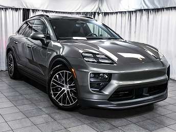 2025 Porsche Macan 4 