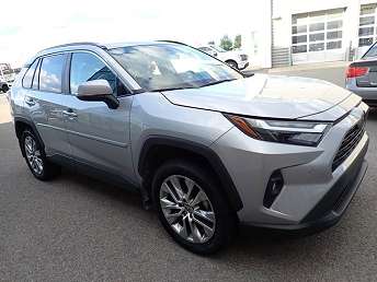 2023 Toyota RAV4 XLE 