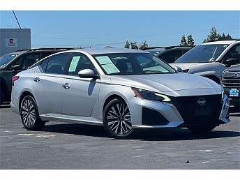 2023 Nissan Altima SV 