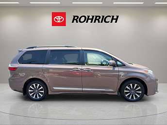 2020 Toyota Sienna XLE 