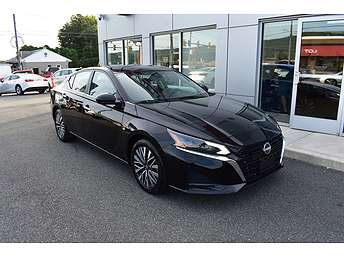 2023 Nissan Altima SV 