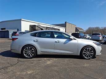Used Kia Cadenza Technology for Sale Near Me - CARFAX