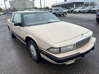 1992 Gold Buick Regal Coupe