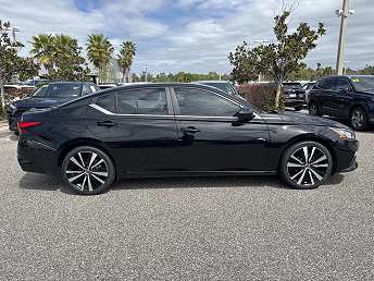 2021 Nissan Altima SR 