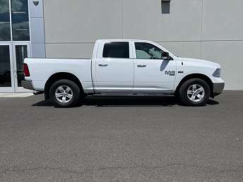 2022 Ram 1500 SLT 