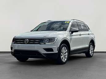 2018 White SUV Volkswagen Tiguan