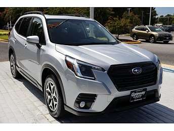 2023 Subaru Forester Premium 