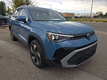 2025 Volkswagen Taos SE 