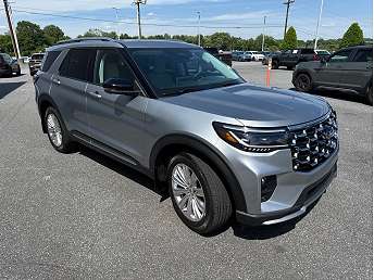 2025 Ford Explorer Platinum 