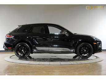 2023 Porsche Macan T 