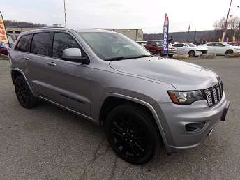 2019 Jeep Grand Cherokee Altitude 
