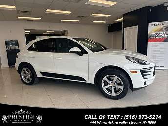 2017 Porsche Macan Base 