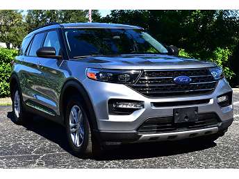2024 Ford Explorer XLT 