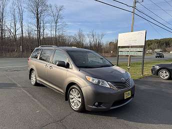 2011 Toyota Sienna XLE 