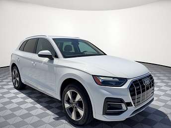 2023 Audi Q5 Premium Plus 