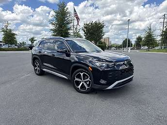 2025 Volkswagen Tiguan SE 