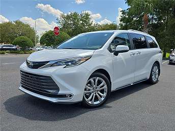 2024 Toyota Sienna Platinum 