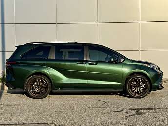 2025 Toyota Sienna XLE 
