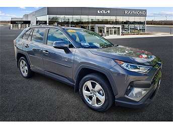 2021 Toyota RAV4 XLE 