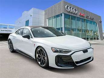 2025 White Audi e-tron GT