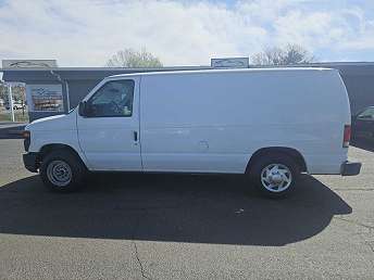 White Ford Econoline E-150 2011
