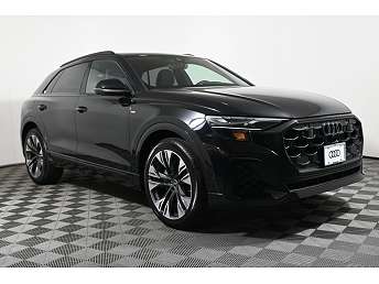 2025 Audi Q8 Premium Plus 