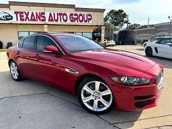 2017 Jaguar XE Premium 
