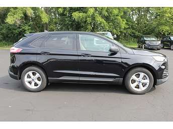 2022 Ford Edge SE 