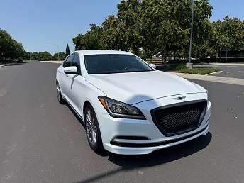 White Genesis G80 Sedan 2017