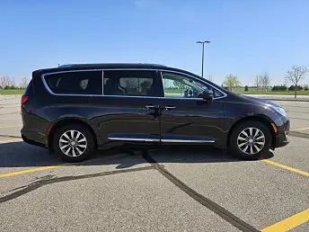 2019 Chrysler Pacifica Touring-L Plus