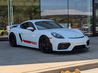 2022 Porsche 718 Cayman GT4 