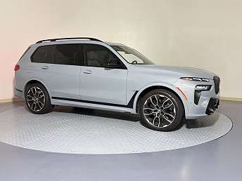 2025 BMW X7 M60i 