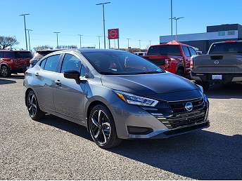 2025 Nissan Versa SR 