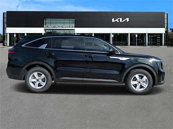 Black Kia Sorento LX 2025