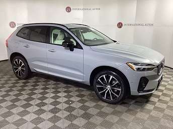 2025 Volvo XC60 B5 Plus 