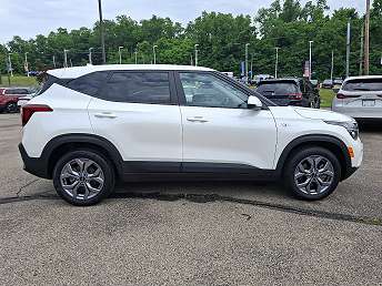 2024 Kia Seltos LX 