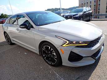 2022 Kia K5 GT-Line 