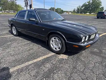 2001 Jaguar XJ Review, Pricing, and Specs | CARFAX