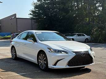 2020 Lexus ES 300h 
