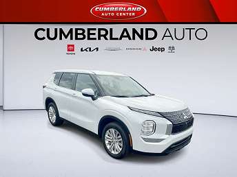 2023 Mitsubishi Outlander ES 