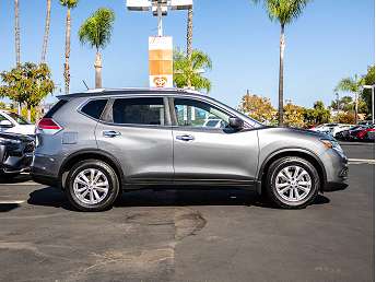 2016 Nissan Rogue SV 