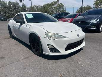 White Scion FR-S Coupe 2016