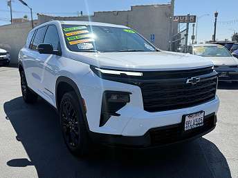 2024 Chevrolet Traverse LT 
