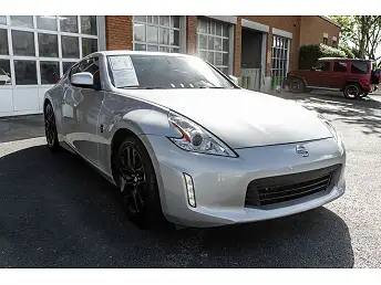 2017 Nissan Z Review, Pricing, and Specs | CARFAX