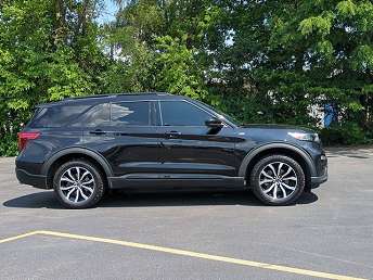 2022 Ford Explorer ST-Line 